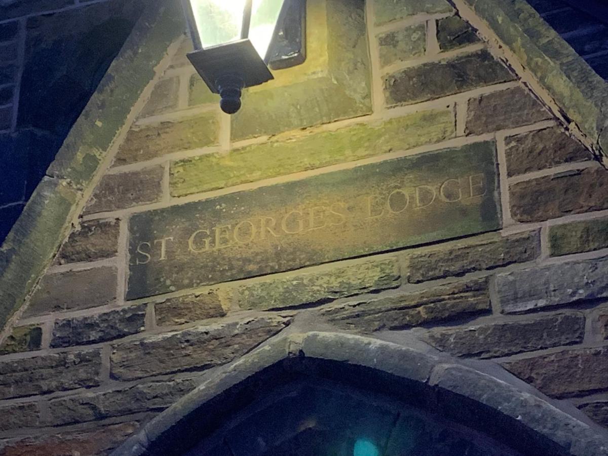 St George'S Lodge Halifax Exterior photo